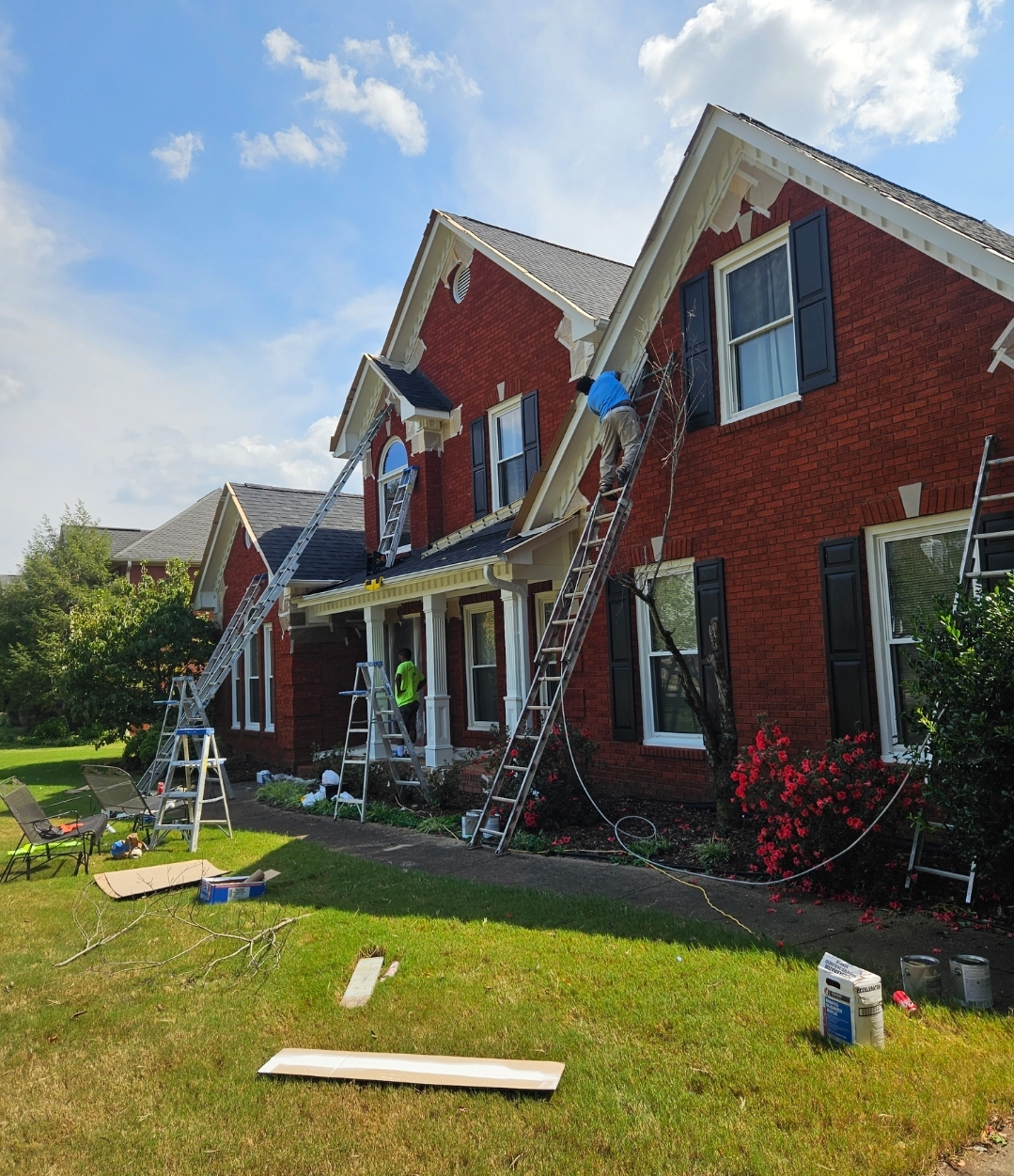 1 Stop Roofing crew completing a roof replacement in Huntsville Alabama